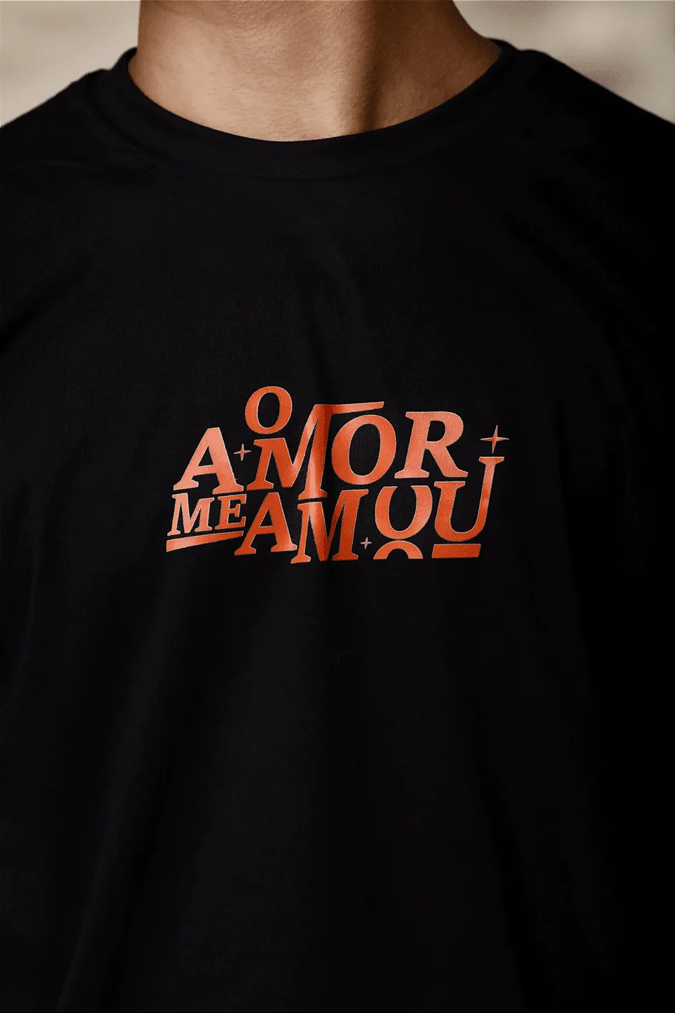 Camiseta T-shirt Feminina e Masculino "O amor me amou"