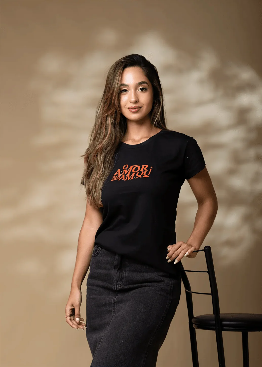 Camiseta T-shirt Feminina e Masculino "O amor me amou"