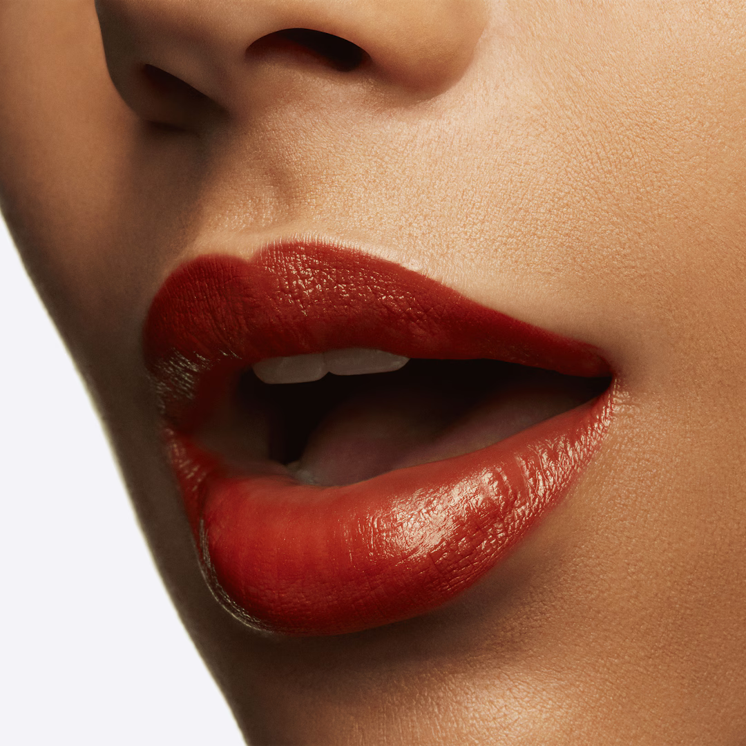 Batom MAC Brilhante Lustreglass Sheer-Shine Obviously