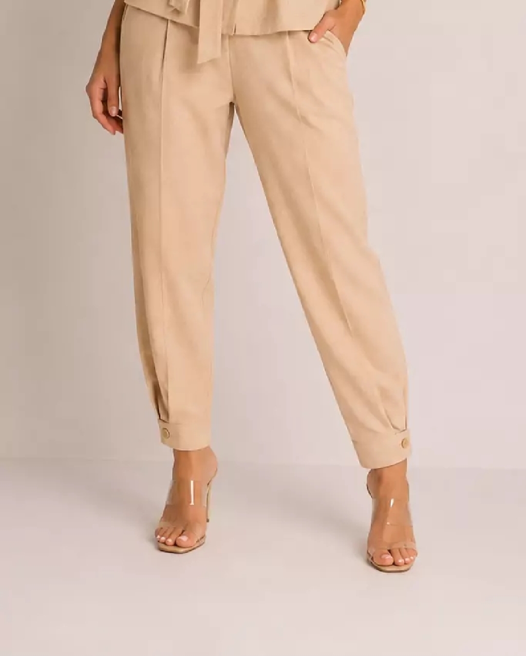 Calça de Alfaiataria com botão punho