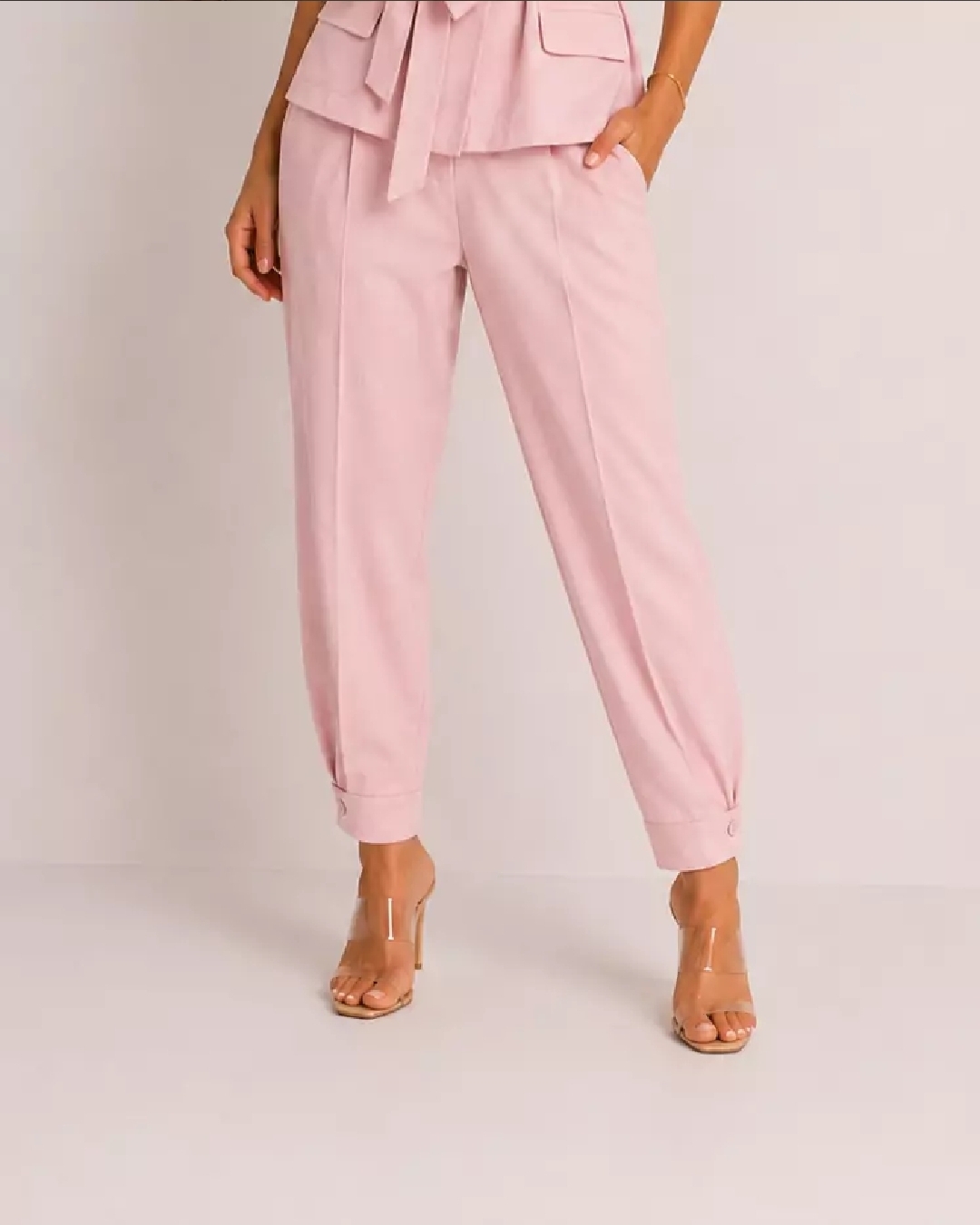 Calça de Alfaiataria com botão punho