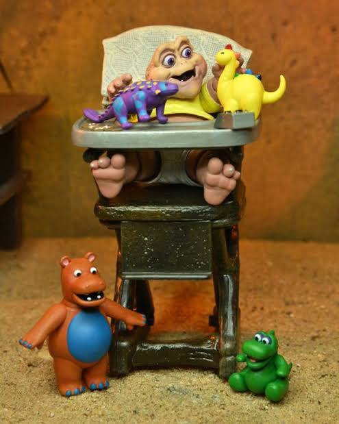 Action Figure Baby Sinclair Família Dinossauro - Original NECA