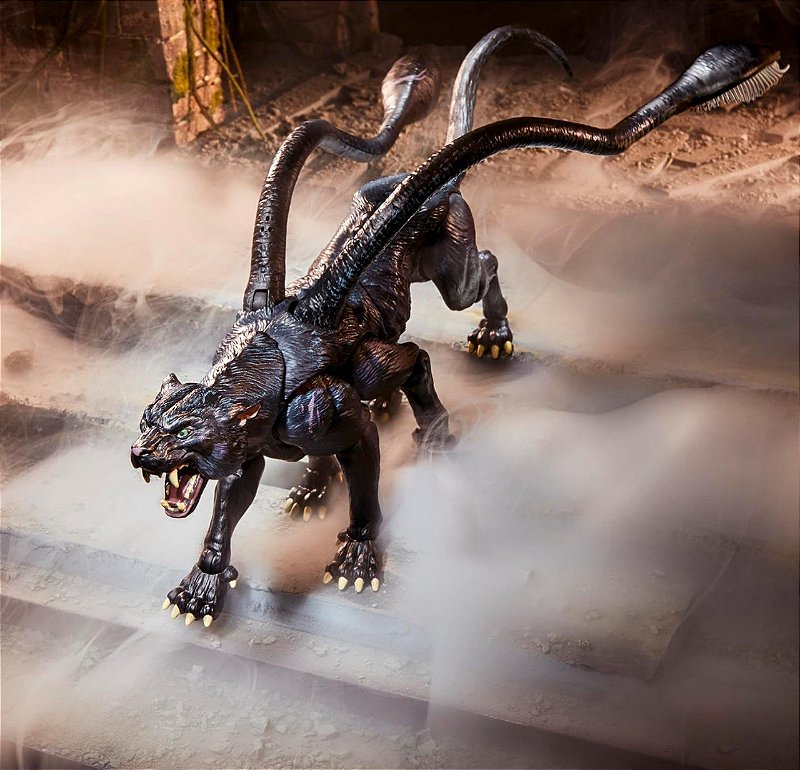 Action Figure Dungeons and Dragons Displacer Beast Golden Archive - Hasbro