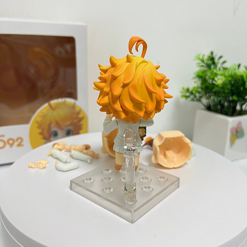 Action Figure Emma - The Promised Neverland Nendo