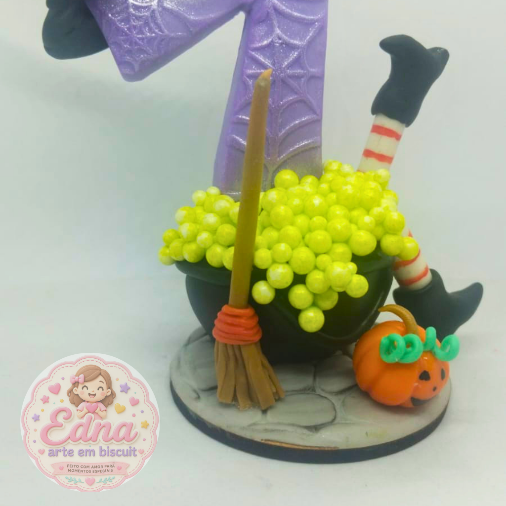 Vela decorada Bruxinha - pronta entrega