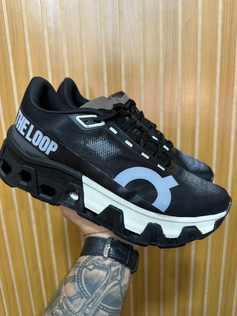 Tênis On Cloud Preto/Branco Importado Vietnã