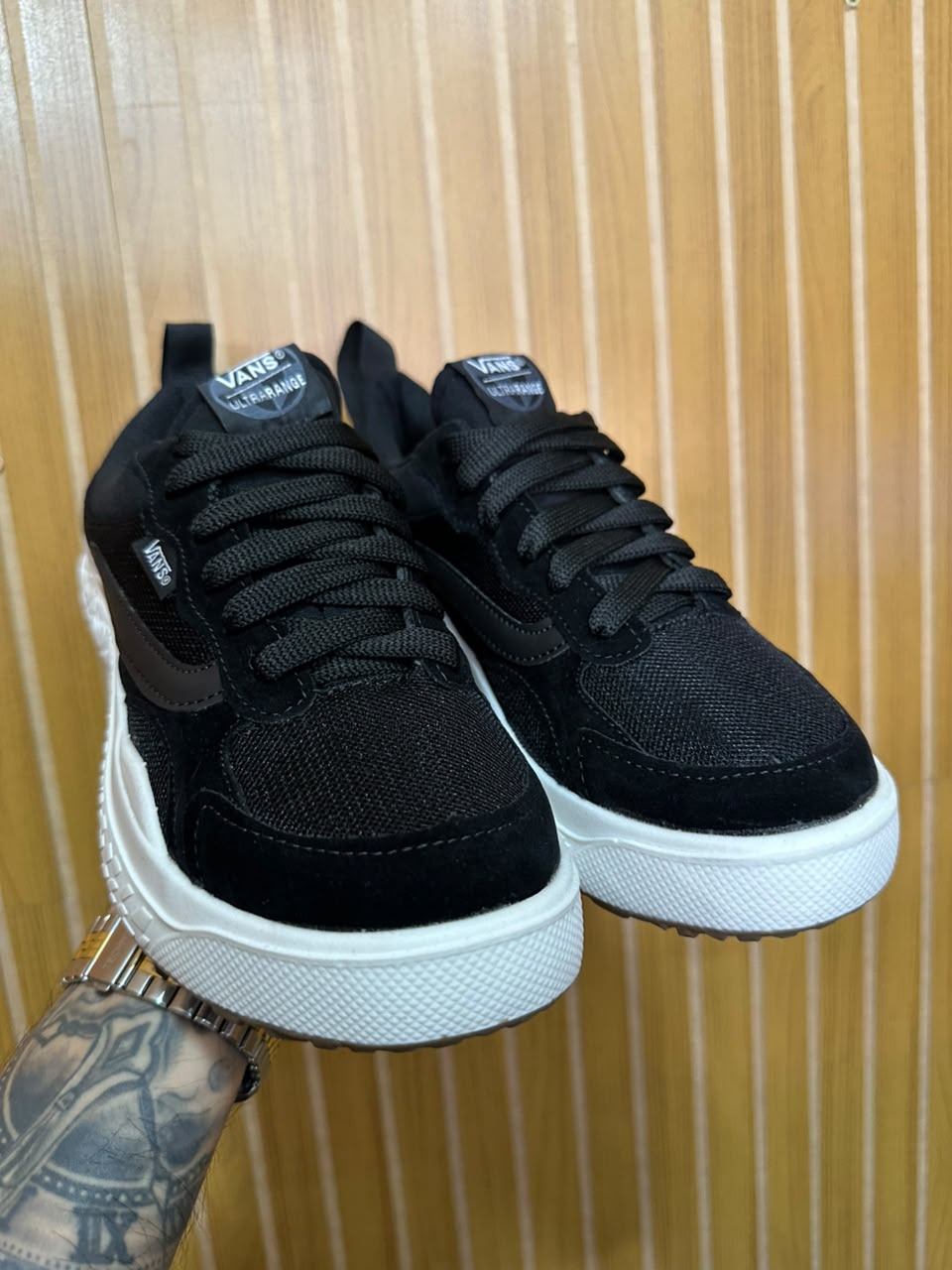 Tênis Vans VR3 Neo Preto/Branco Nacional