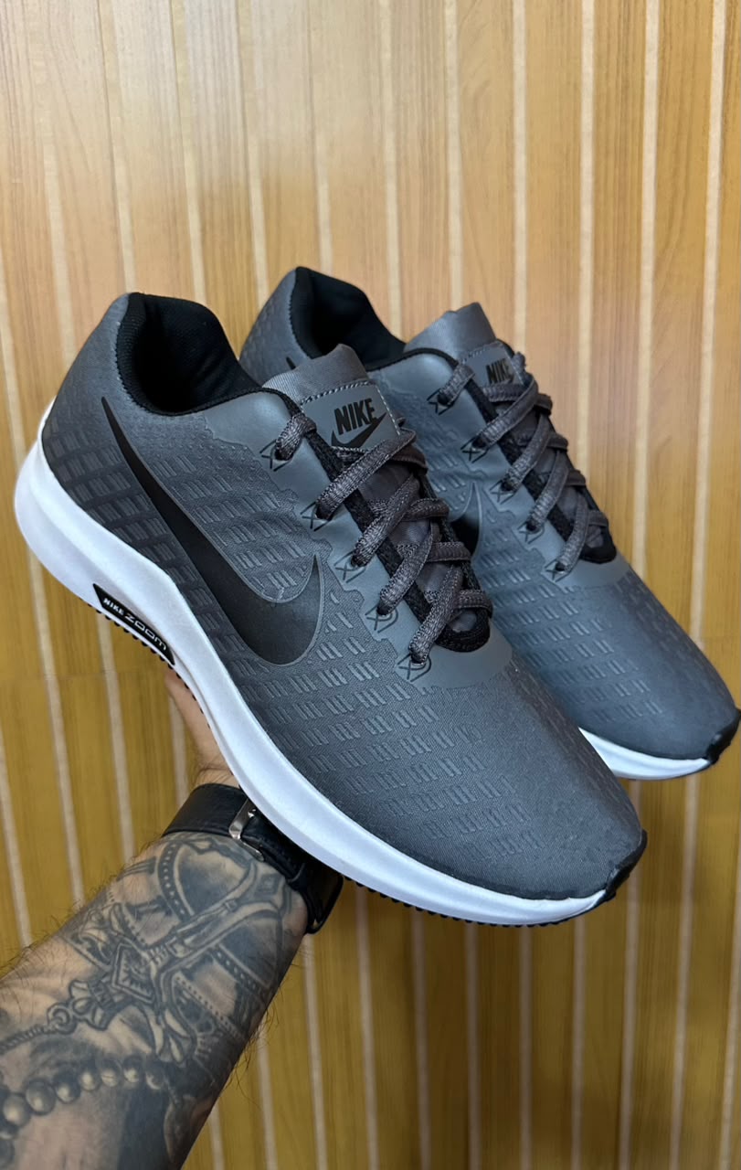 Tênis Nike Zoom Preto/Branco/Cinza