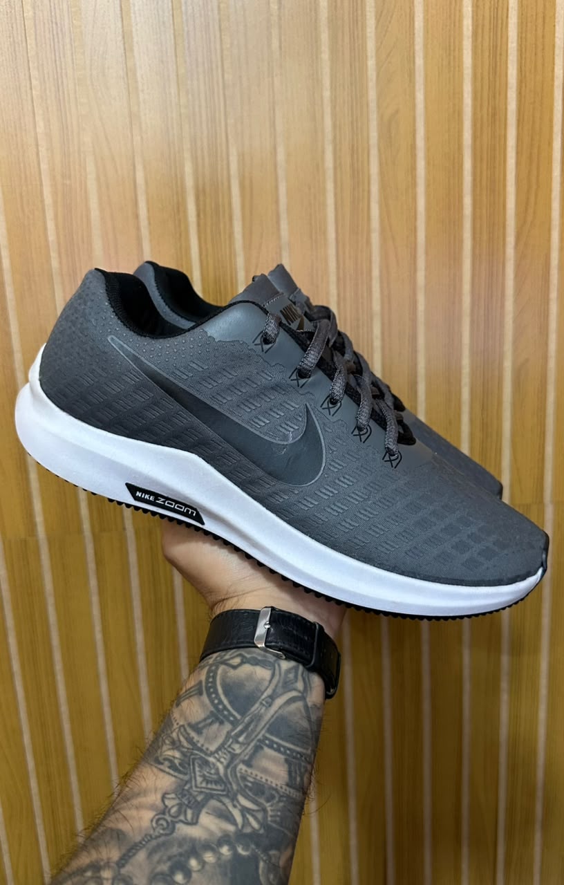 Tênis Nike Zoom Preto/Branco/Cinza