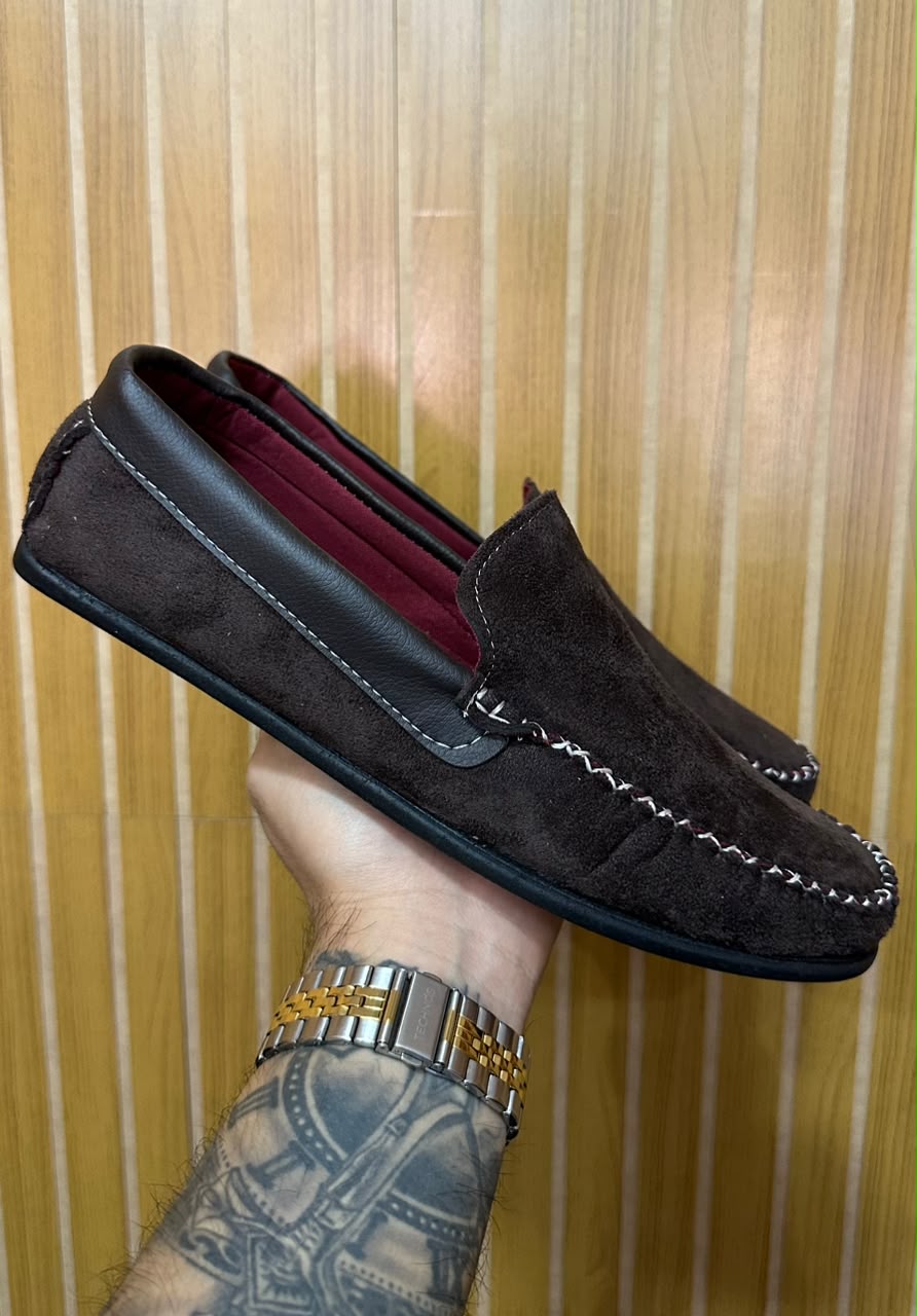 Tênis Sapatênis Mocassim Marrom/Escuro.