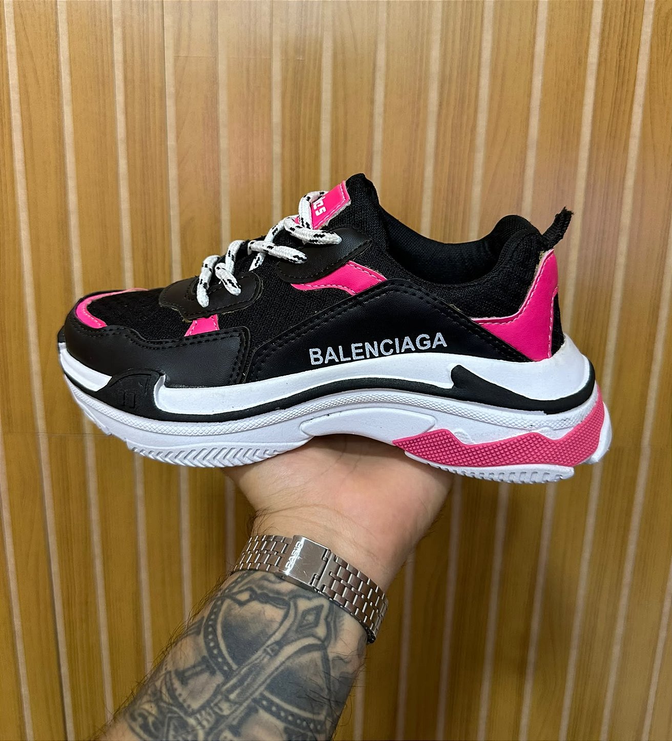 Tênis Balenciaga Preto/Branco/Rosa.