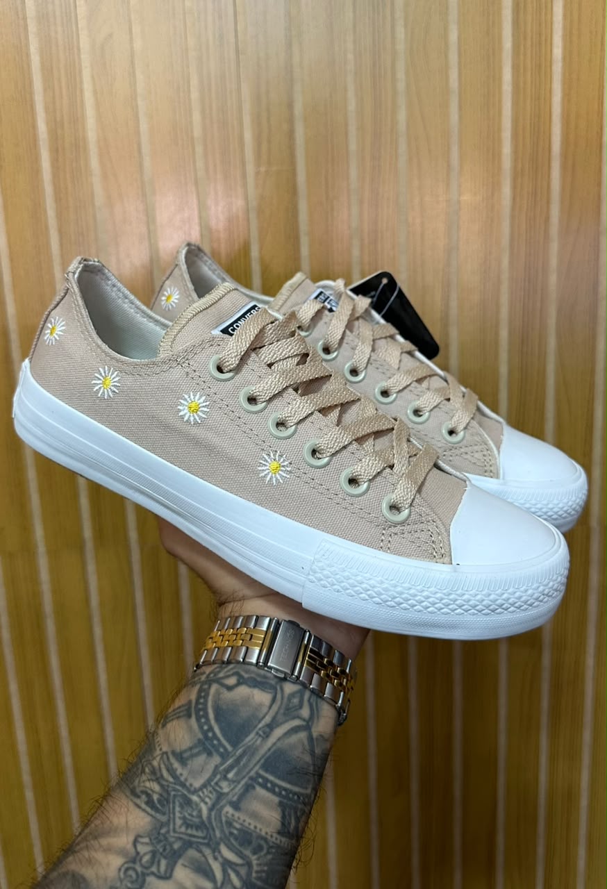 Tênis All Star Cano Curto Nude/Branco Premium.