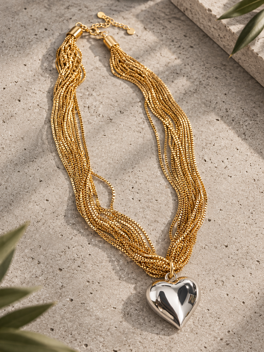 Choker Bicolor Coração Banhado Ouro e Ródio