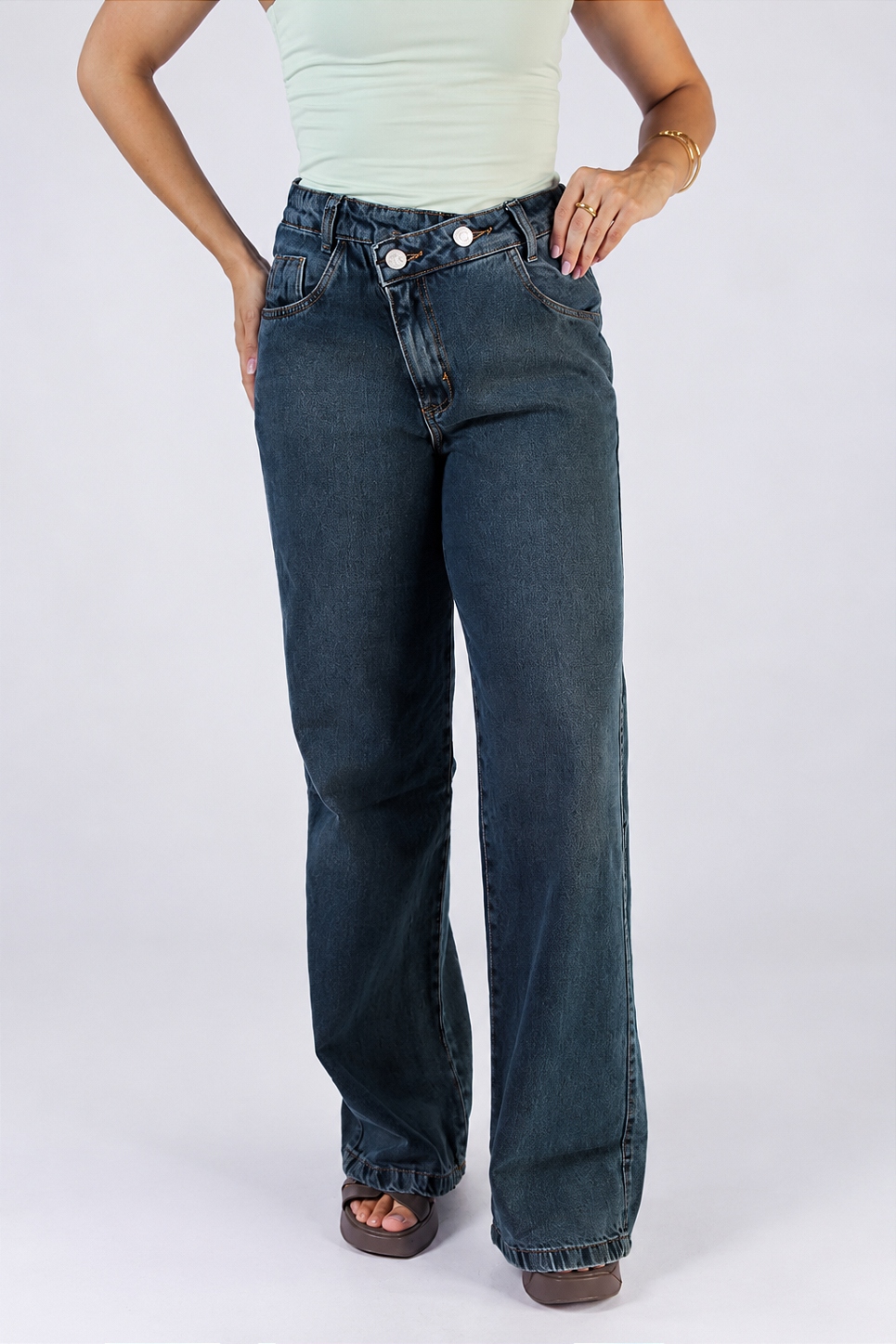 Calça Jeans Assimétrica