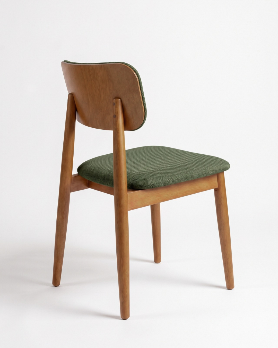 Cadeira LIZ | Modelo torneado com laminado