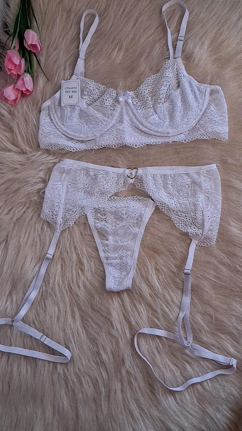 Conjunto Renda com cinta com pigente de coração branco