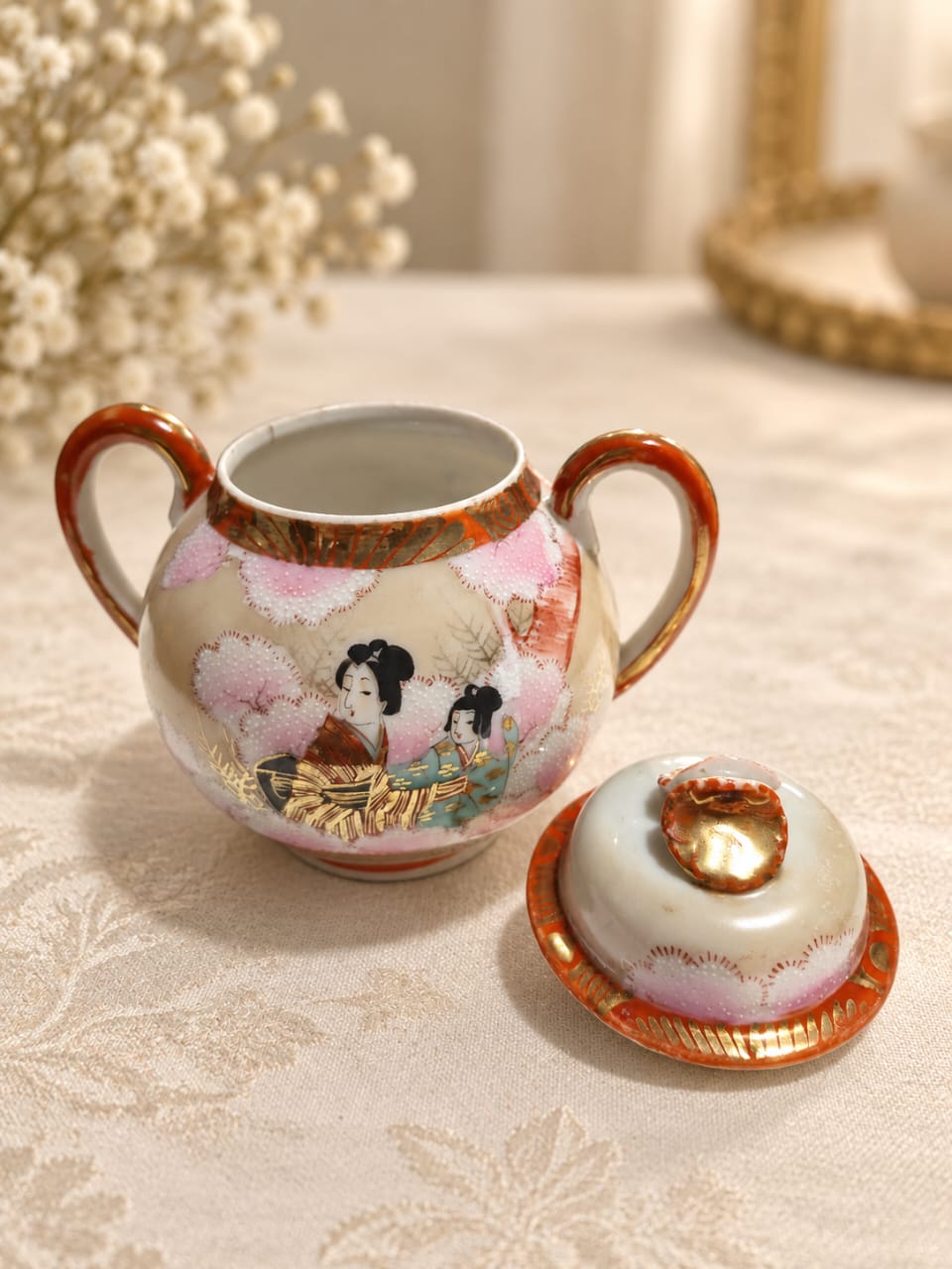 Açucareiro de Porcelana Kutani Assinado