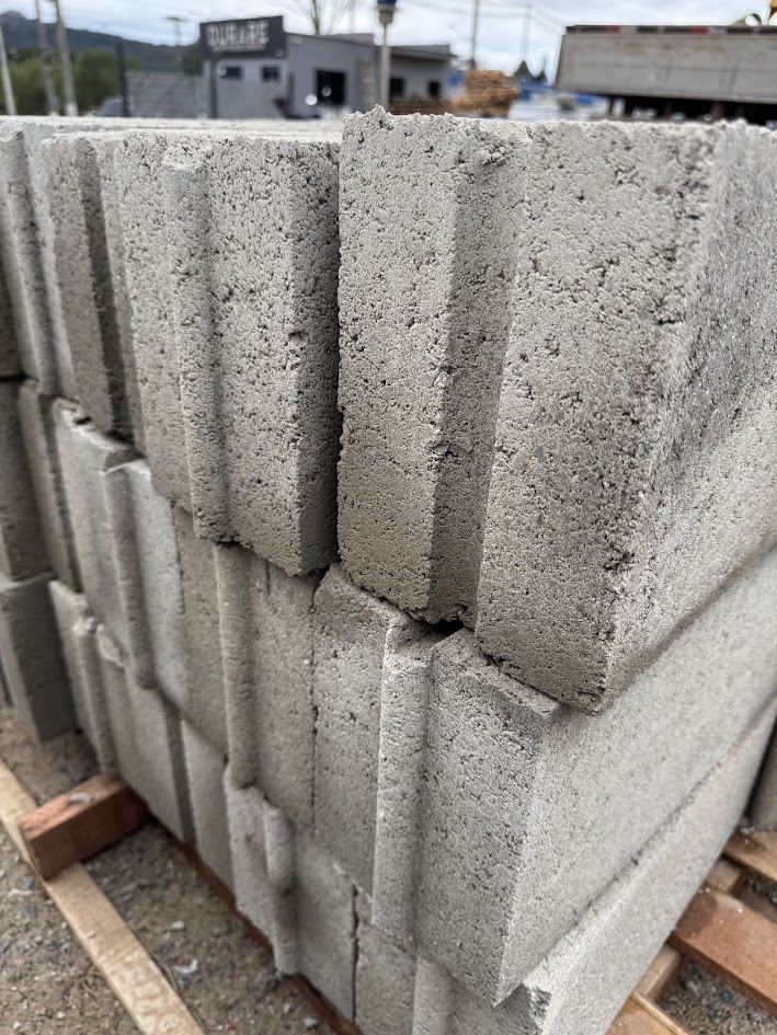 Bloco de Concreto Maciço - 14x19x39cm