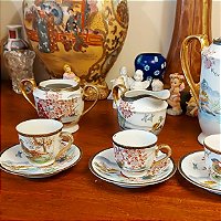 Antigo conjunto japonês para café em finíssima porcelan