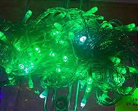 Pisca 100 LEDS e fio Verde Ø1,8mm com 20 Strobos brancos IP65 Externo 220V 10 metros.