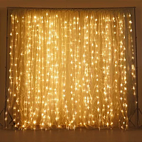 Cortina De Natal 300 LEDS Branco Quente Fixo tomada macho e fêmea 220V 3mx2m.