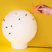 Luminária Globo Push Pin Ø30x33cm Polietileno Branco.
