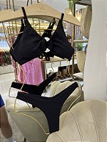 Top 009 Carmel preto argola crochê off + calcinha asa delta