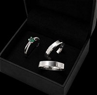 Aliança Silver 4mm com solitário Verde em Prata 950