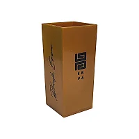 Copo de Plástico Black Erva Quadrado Dourado 350ml