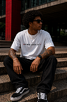 Camiseta Eu Não Ando Só