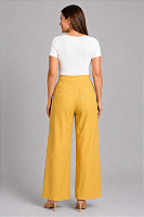 Calça Feminina com Bolsos