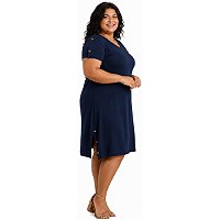 Vestido Midi Plus Size em Visco Lycra Decote V com Fenda e Botões Decorativos 47824A