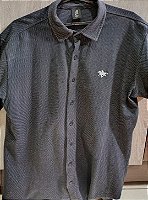 CAMISETA GOLA POLO COM BOTÃO