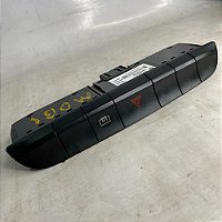 Botão Do Pisca Alerta Desembaçador Fiat Mobi Original