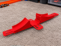 Pista de Corrida com Salto Compatível com Hot Wheels vermelho em Impressão 3D