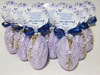 Lembrancinha 70 Anos: Sabonete Maço de Flores Lavanda com Mini Terço