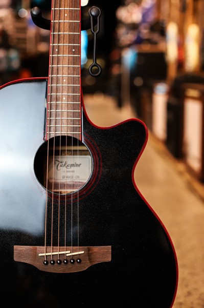 Violão Aço Mini Jumbo Takamine GF49CE CB Cosmic Black Sparkle Com