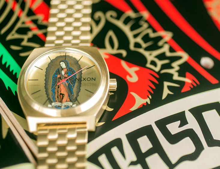 Relógio Nixon X Santa Cruz Skateboard Time Teller Dourado Jason