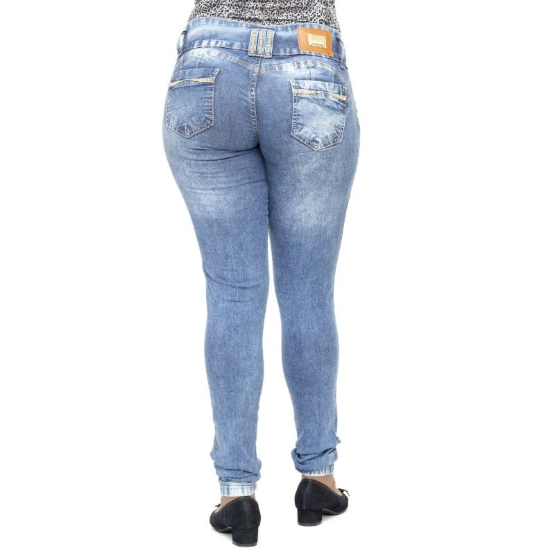 short jeans com enchimento