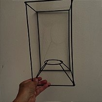 SUPORTE CUBO DE FERRO PRETO MÉDIO
