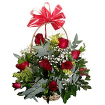 Cestinha de rosas vermelhas