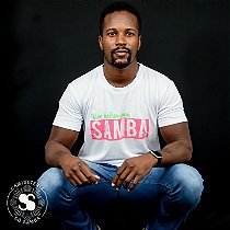 Blusa Vive melhor quem samba estampa Verde e Rosa