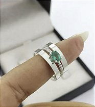 Aliança Eclipse 3mm com Solitário Cravejado Pedra Verde