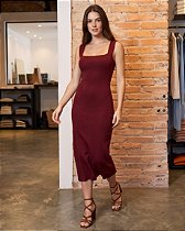 VESTIDO MIDI EM TRICOT DECOTE QUADRADO