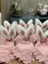 Porta Guardanapo Orelha Coelha branco com Rose