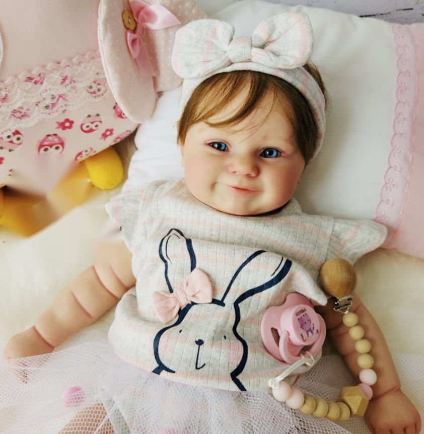 Bebê Reborn Realista Menina Baby Silicone Com Mamadeira em