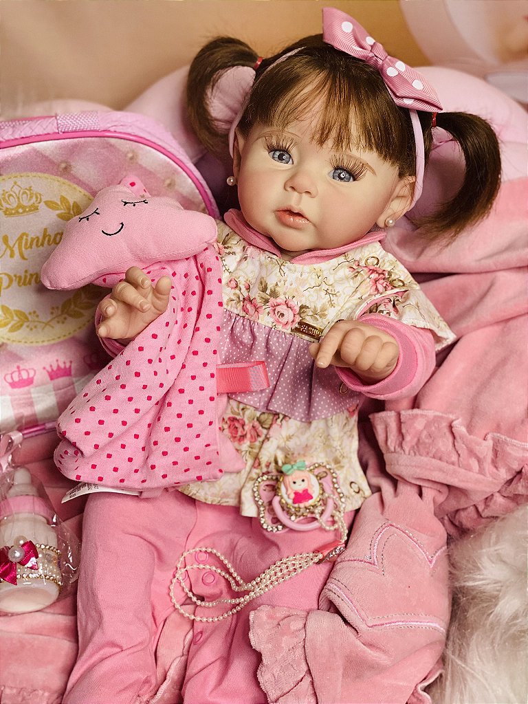 BEBÊ REBORN MEGA REALISTA MARIA FERNANDA TODA EM SILICONE COM ENXOVAL DE  LUXO E BOLSA MATERNIDADE - Maternidade Mundo Baby Reborn