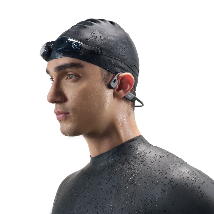 Fone de Condução Óssea Shokz OpenSwim Pro Cinza em até 10x sem