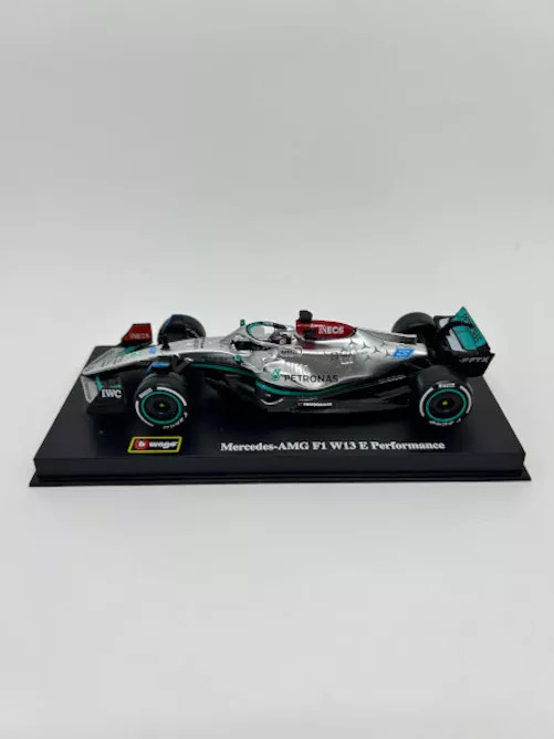 Miniatura Fórmula 1 Mercedes W13 - George Russell F1 1/43