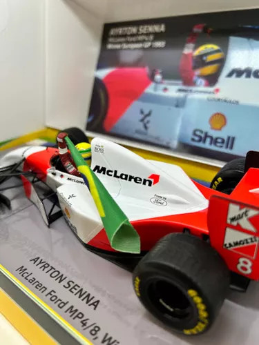 Miniatura F1 Ayrton Senna Mclaren Mp4/8 1/18 1993 Donington Park
